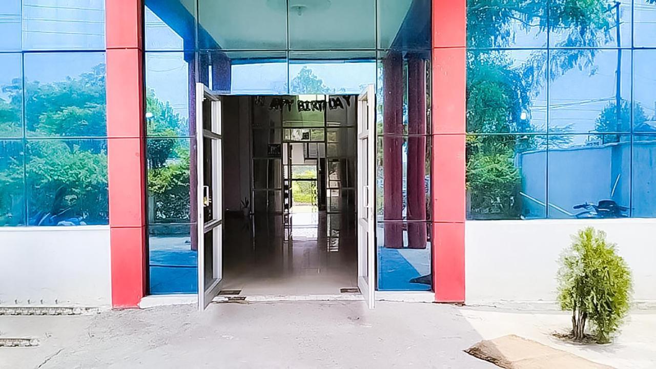 Roomshala 110 Hotel Mulaqaat - Shiv Nadar University Dadri Exterior foto